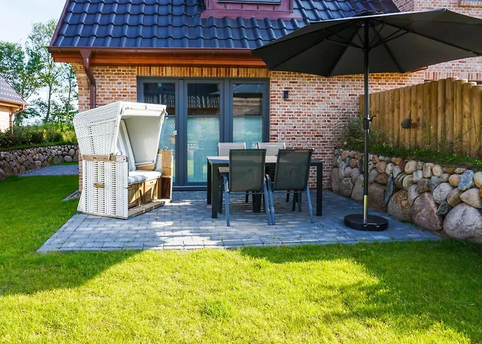 Semesterbostad Lena *